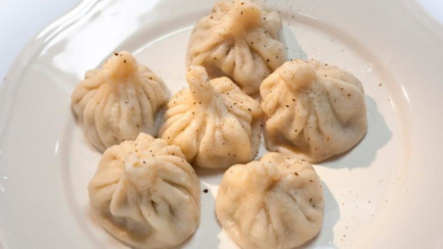 Рецепт хинкали с базиликом и перцем чили