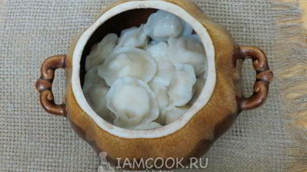 Рецепт пельменей с грибами в горшочках в духовке