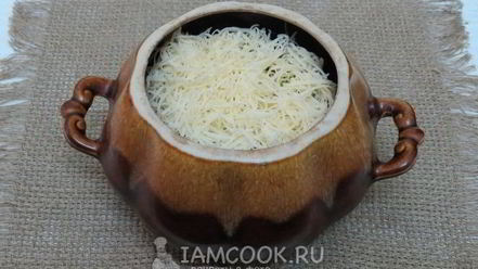 Рецепт пельменей с грибами в горшочках в духовке