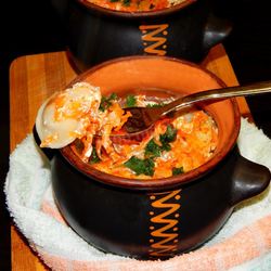 Рецепт Пельменей в сметане в горшочке