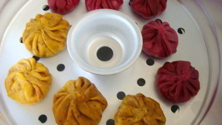 Рецепт постных цветных хинкали к 8 марта