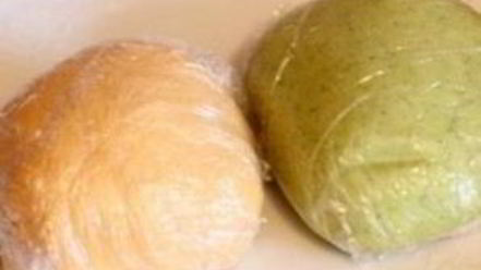 Рецепт разноцветных пельменей с рыбой