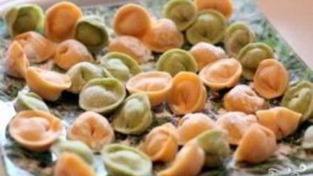 Рецепт разноцветных пельменей с рыбой