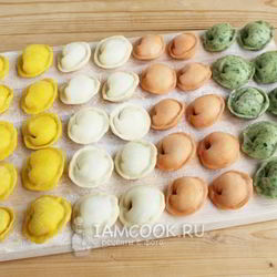 Рецепт Цветного теста для пельменей