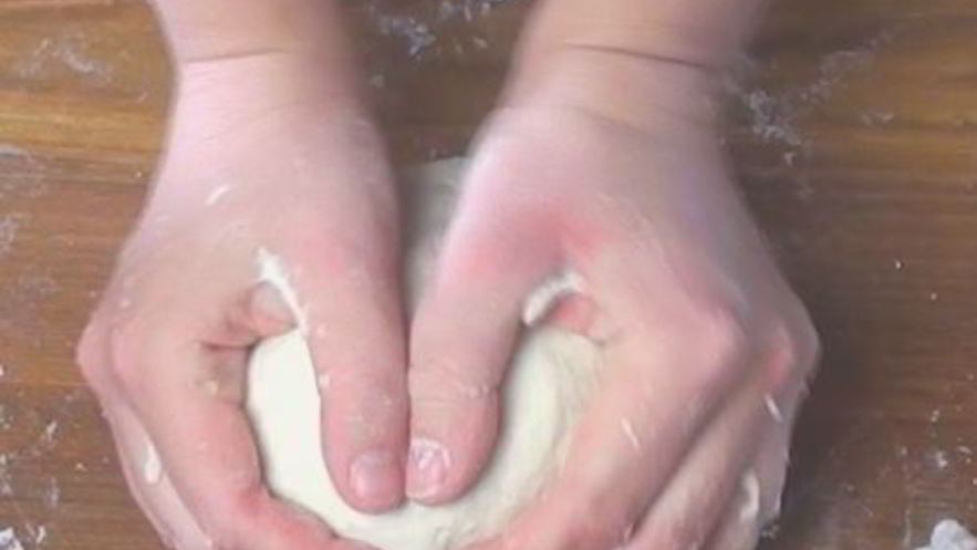 Рецепт универсального постного теста для пельменей, вареников и мантов