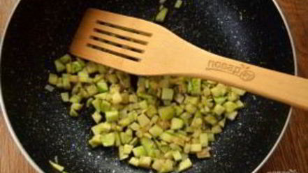 Рецепт вегетарианских пельменей с кабачками