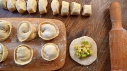 Рецепт вегетарианских пельменей с кабачками