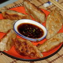 Яки Гедза — японские жареные пельмени