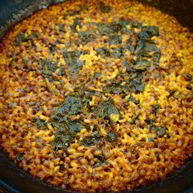 Рецепт Паэльи со шпинатом и чечевицей по-аликантски