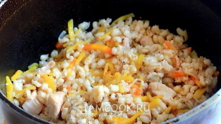 Рецепт плова из перловки с курицей