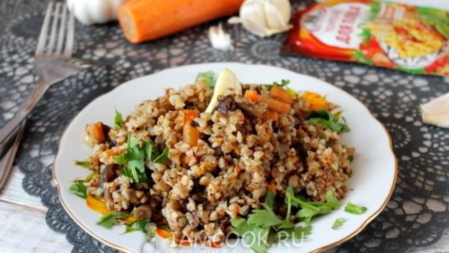 Рецепт постного плова из гречки с опятами