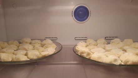 Рецепт постных картофельных клецек с луком, грибами и сельдереем