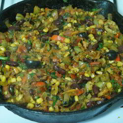 Рецепт Грузинска-мексиканского овощного рагу с фасолью и кукурузой