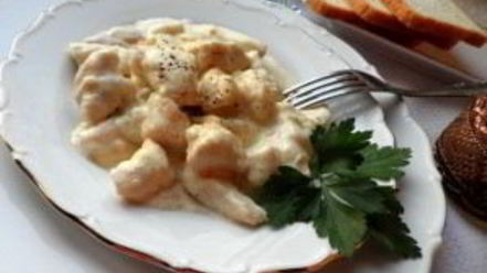 Рецепт куриного фрикасе в сливочном соусе