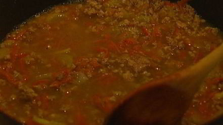 Рецепт макарон с мясом и овощным рагу