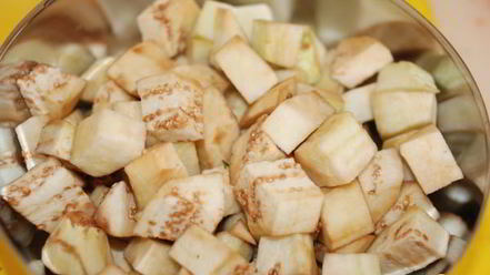 Рецепт мясного рагу с баклажанами, перцем и помидорами