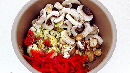 Рецепт овощного рагу с курицей в мультиварке