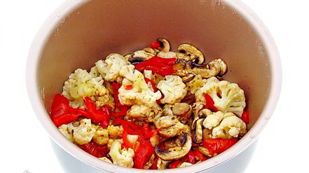 Рецепт овощного рагу с курицей в мультиварке