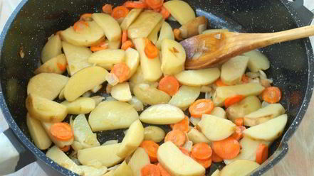 Рецепт овощного рагу с цветной капустой и стручковым горошком