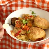 Рецепт Рагу из курицы с овощами и сырными булочками