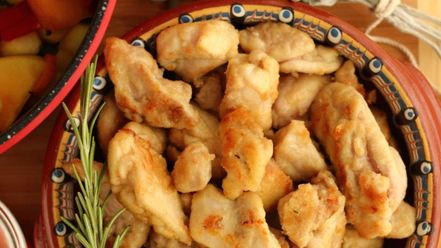 Рецепт рагу из курицы с овощами и сырными булочками