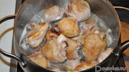 Рецепт рагу из курицы в пряном соусе с оливками