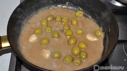 Рецепт рагу из курицы в пряном соусе с оливками