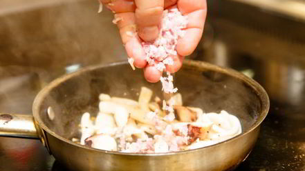 Рецепт рагу из морепродуктов с соусом зеленый перец