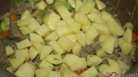 Рецепт рагу с говядиной, овощами и фасолью в мультиварке