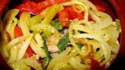 Рецепт рагу с мясом и стручковой фасолью в горшочке