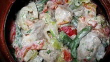 Рецепт рагу с мясом и стручковой фасолью в горшочке