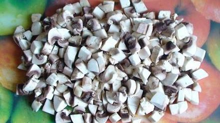 Рецепт запеченной тыквы, фаршированной овощным рагу с грибами и сыром