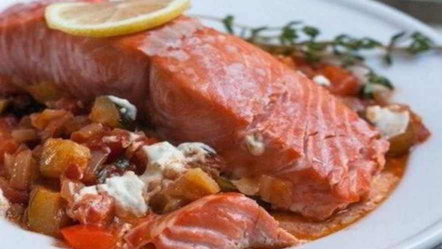 Рецепт лосося запеченного, с овощами рататуй