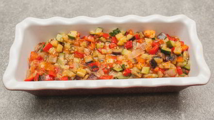 Рецепт яркого рататуя с семгой