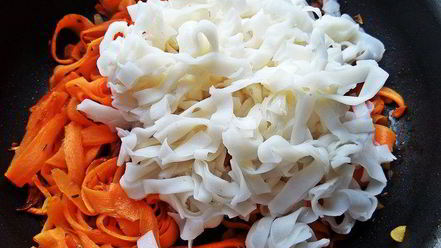 Рецепт рисовой лапши с овощами