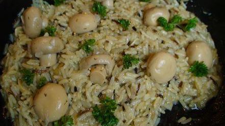 Рецепт итальянского ризотто с маринованными грибами и сыром джюгас