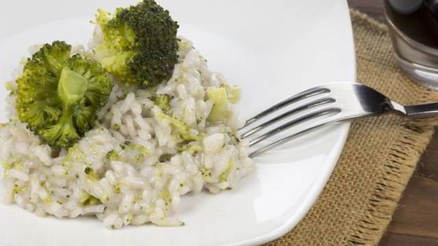 Рецепт ризотто с брокколи, орехами и сыром