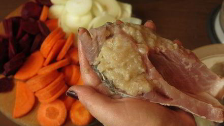 Рецепт фаршированного морковью карп