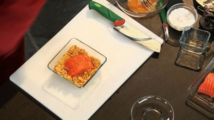 Рецепт форели в кукурузных хлопьях с медом и орехами