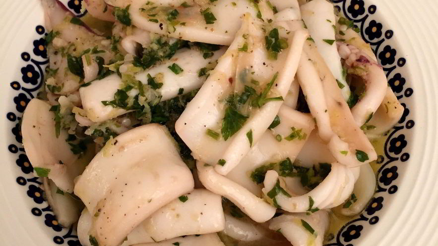 Рецепт кальмаров в чесночном соусе