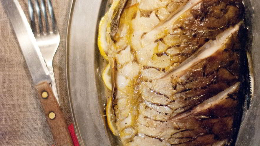 Рецепт карпа в духовке с мятой