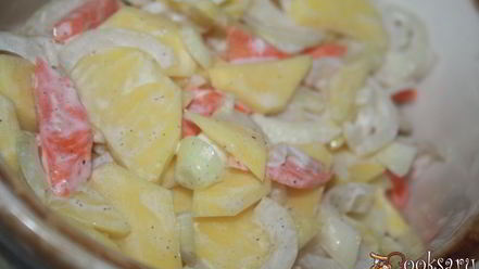 Рецепт лосося с овощами в горшочке