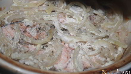 Рецепт лосося с овощами в горшочке