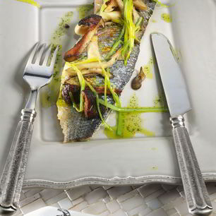 Рецепт Морского окуня с грибами и пореем