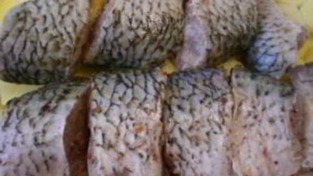 Рецепт плотвы запеченной под сыром