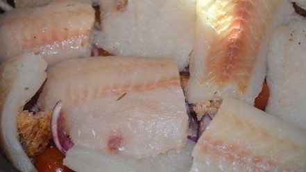 Рецепт рыбы, запеченной с ароматными овощами