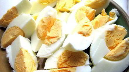 Рецепт рыбки, запеченной под соусом бешамель и картофелем