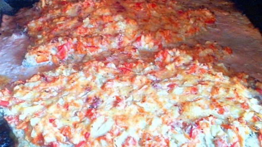 Рецепт щуки запеченной в духовке со сметаной и овощами