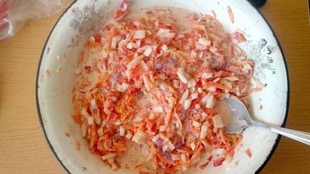 Рецепт щуки запеченной в духовке со сметаной и овощами