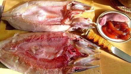 Рецепт щуки запеченной в духовке со сметаной и овощами